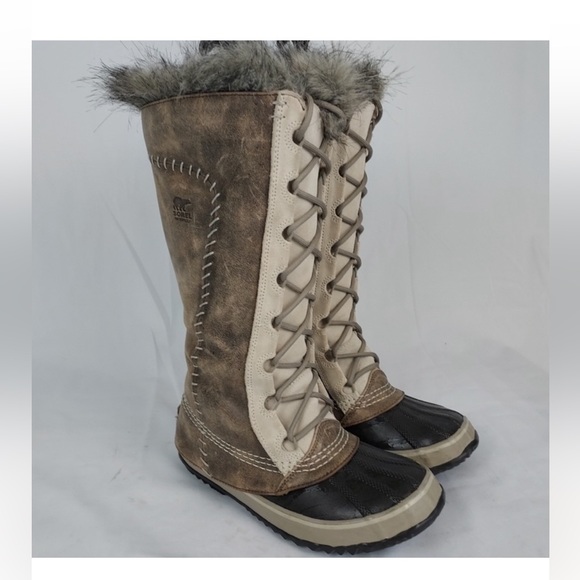 Sorel Shoes - Sorel Cate the Great boots. Size 8